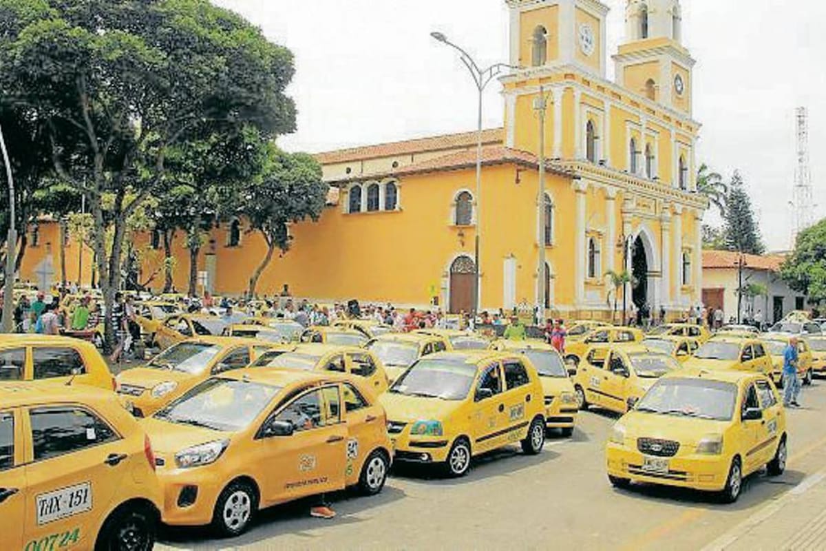 ¿Taxistas de Bucaramanga pueden bloquear vías? (Foto: Archivo / VANGUARDIA LIBERAL)