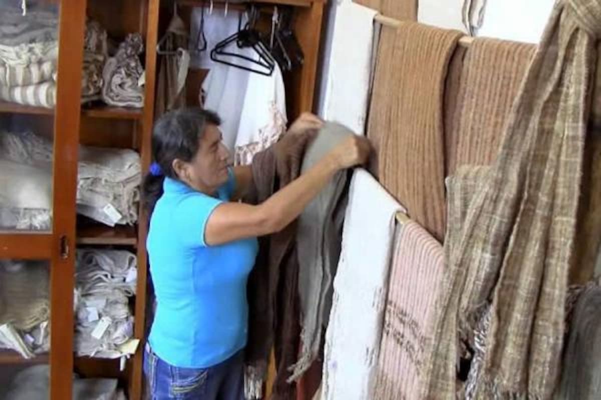 Sala de venta de productos en el Museo del Lienzo en Charalá. (Foto: Xiomara Montañez)