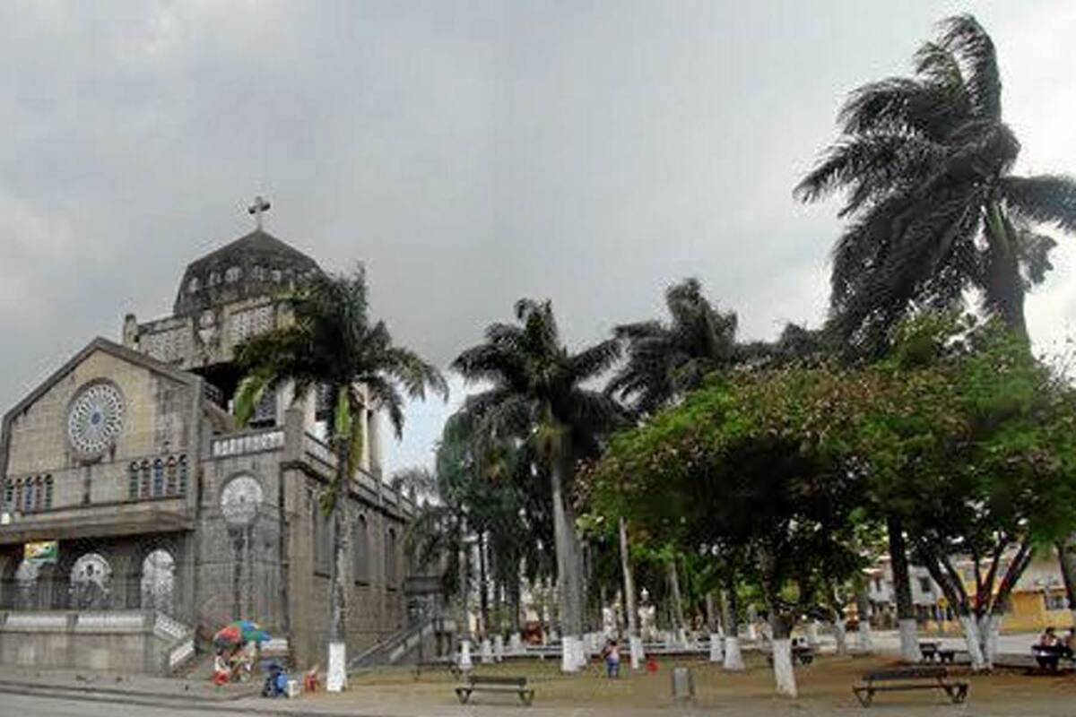 Frente a la iglesia del Templete en Cali, se presentaron los altercados (Foto: Tomado de Internet/VANGUARDIA LIBERAL)