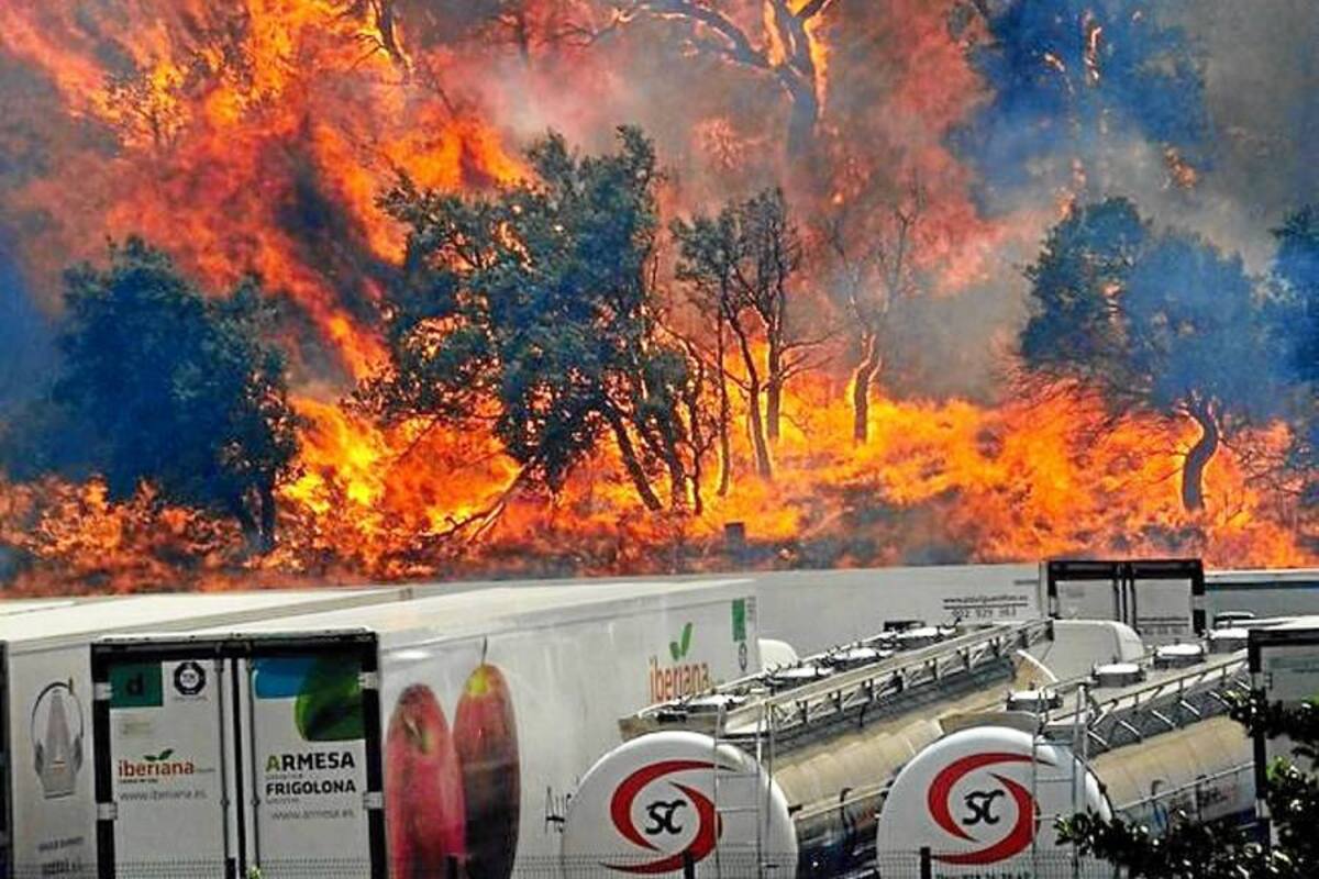 El incendio en el noreste de España sigue activo (Foto: Tomado de Internet/ VANGUARDIA LIBERAL)