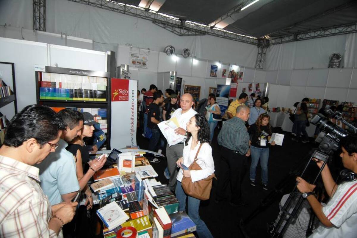 De acuerdo con la directora de la feria, los expositores han expresado su conformidad por la concurrencia de personas a los diferentes conversatorios. (Foto: Jaime del Rio/VANGUARDIA LIBERAL)