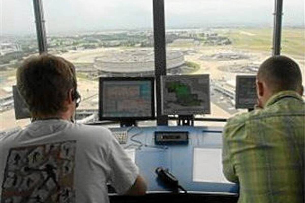 Sindicato de controladores aéreos rechaza poner suplentes de la FAC (Foto: Archivo/VANGURDIA LIBERAL)