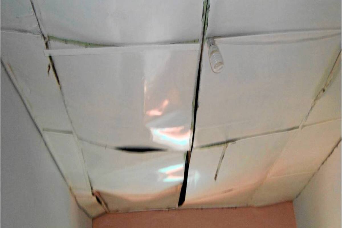 Así fueron los daños en el techo de la Alcaldía del municipio de Galán. (Foto: Así fueron los daños en el techo de la Alcaldía del municipio de Galán. )