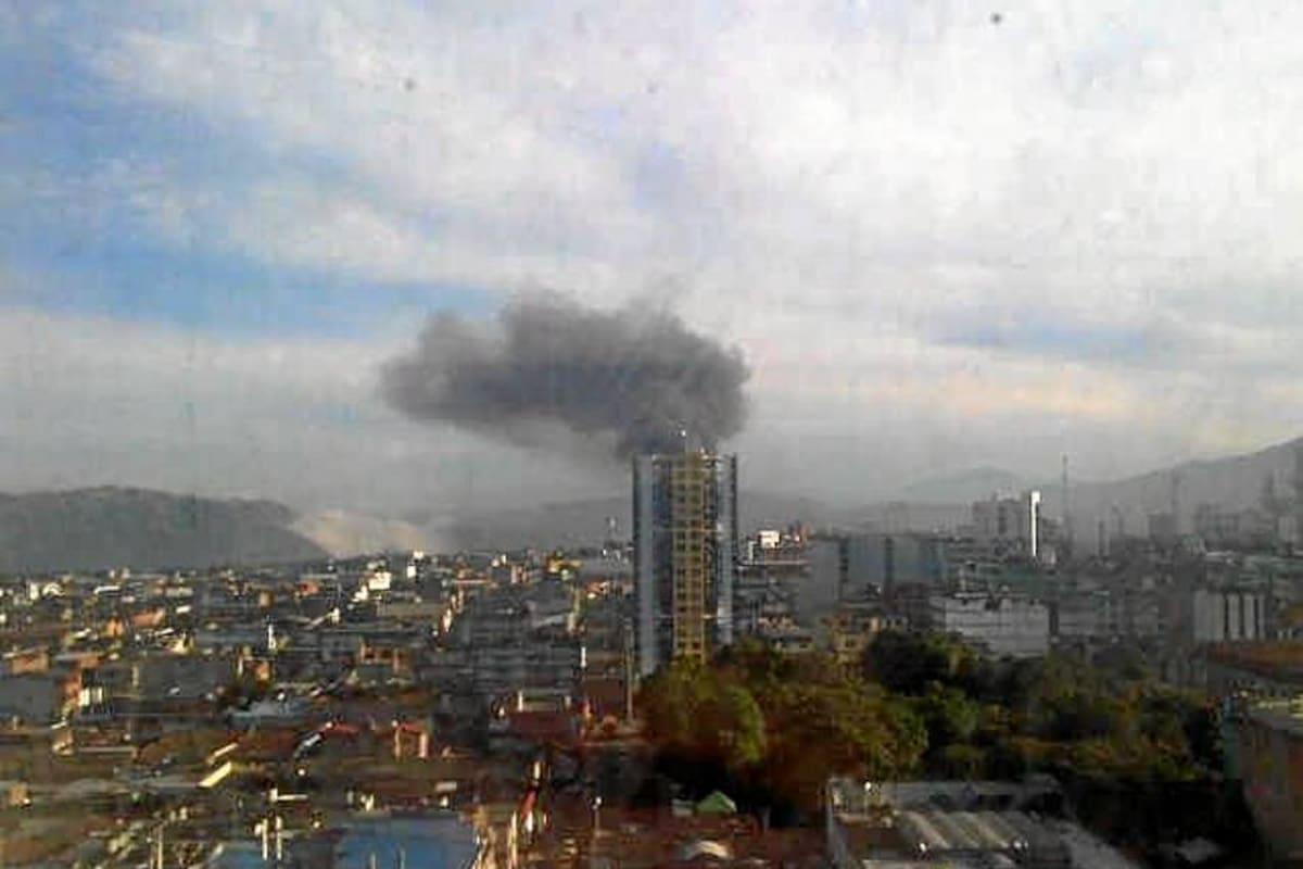 Controlado incendio en bodega en el Norte de Bucaramanga (Foto: Suministrada/VANGUARDIA LIBERAL)