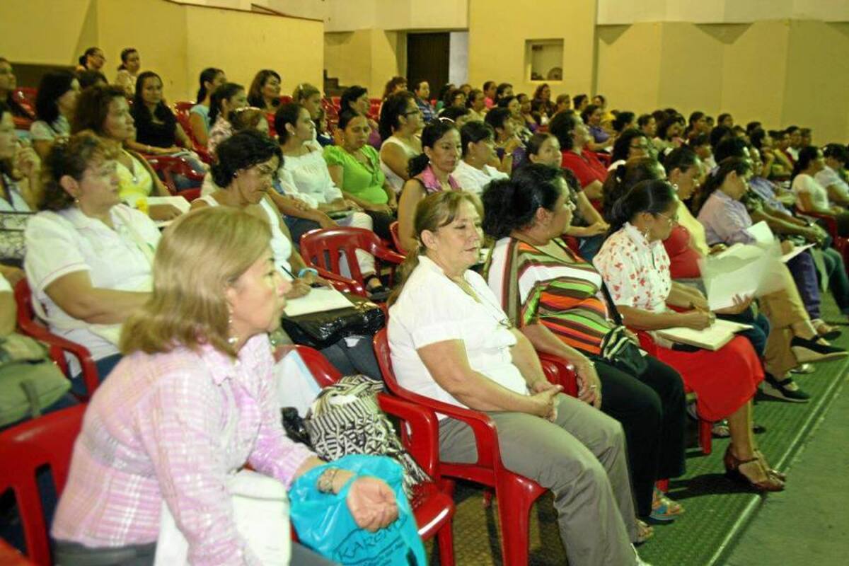 Madres comunitarias de Piedecuesta generarán proyectos para el PDM