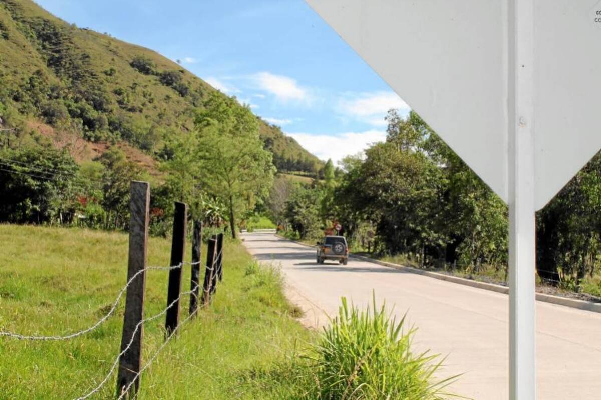 La vía más rápida entre el interior y la frontera pasa por Santander (Foto: Diana León/VANGUARDIA LIBERAL)