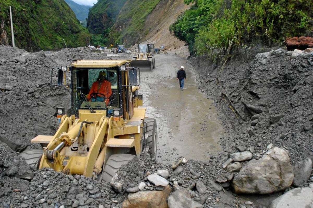 Este miércoles nuevamente estará cerrada la vía a Bogotá (Foto: Archivo/VANGUARDIA LIBERAL)
