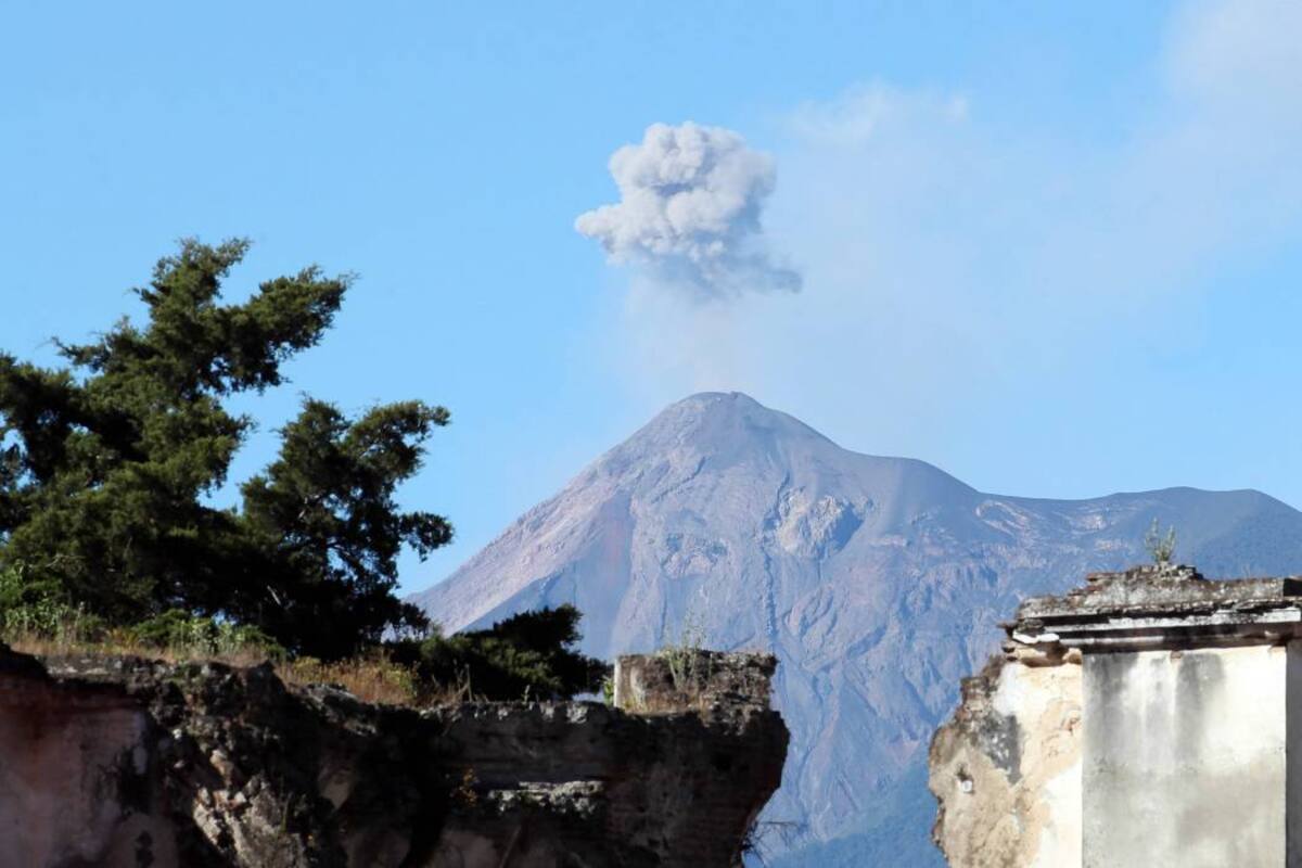 Volcán de Fuego de Guatemala registra su quinta erupción de 2018 (Foto: EFE /VANGUARDIA LIBERAL)