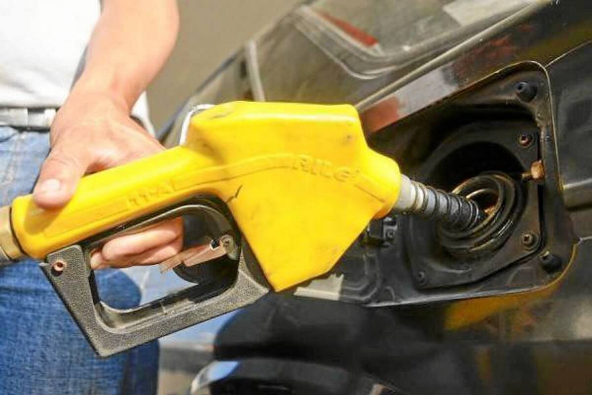 Reforma tributaria buscaría una reducción de $200 en el impuesto a la gasolina (Foto: Archivo/VANGUARDIA LIBERAL)