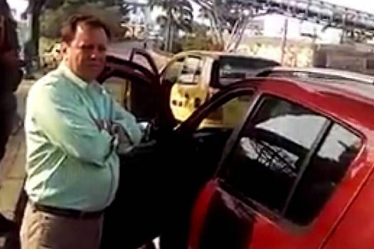 El video fue realizado por uno de los taxistas y llegó a manos del grupo de Facebook ‘Yo uso Uber Bucaramanga’. (Foto: Tomada del video de Yo uso Uber Bucaramanga / VANGUARDIA LIBERAL)