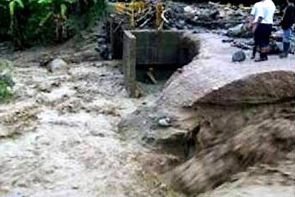 Vías afectadas por las fuertes lluvias (Foto: Suministrada/ VANGUARDIA LIBERAL)