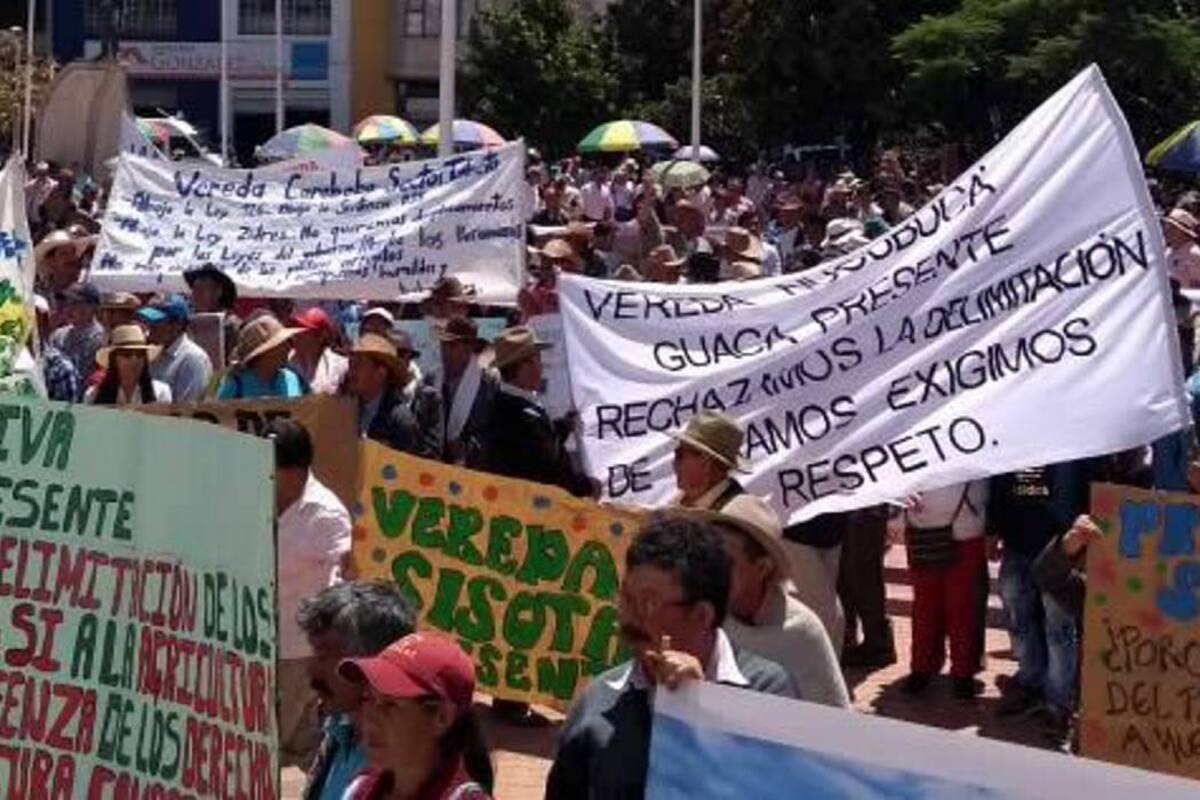 Avanza protesta de campesinos de Santander por delimitación del páramo del Almorzadero (Foto: SUMINISTRADA /VANGUARDIA LIBERAL)