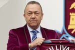 Dueño del West Ham exige millonaria indemnización por un documental emitido por la BBC