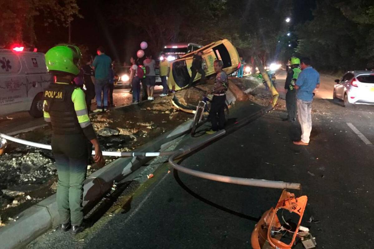 En el momento del accidente el taxista iba con una pasajera. Foto: Suministrada