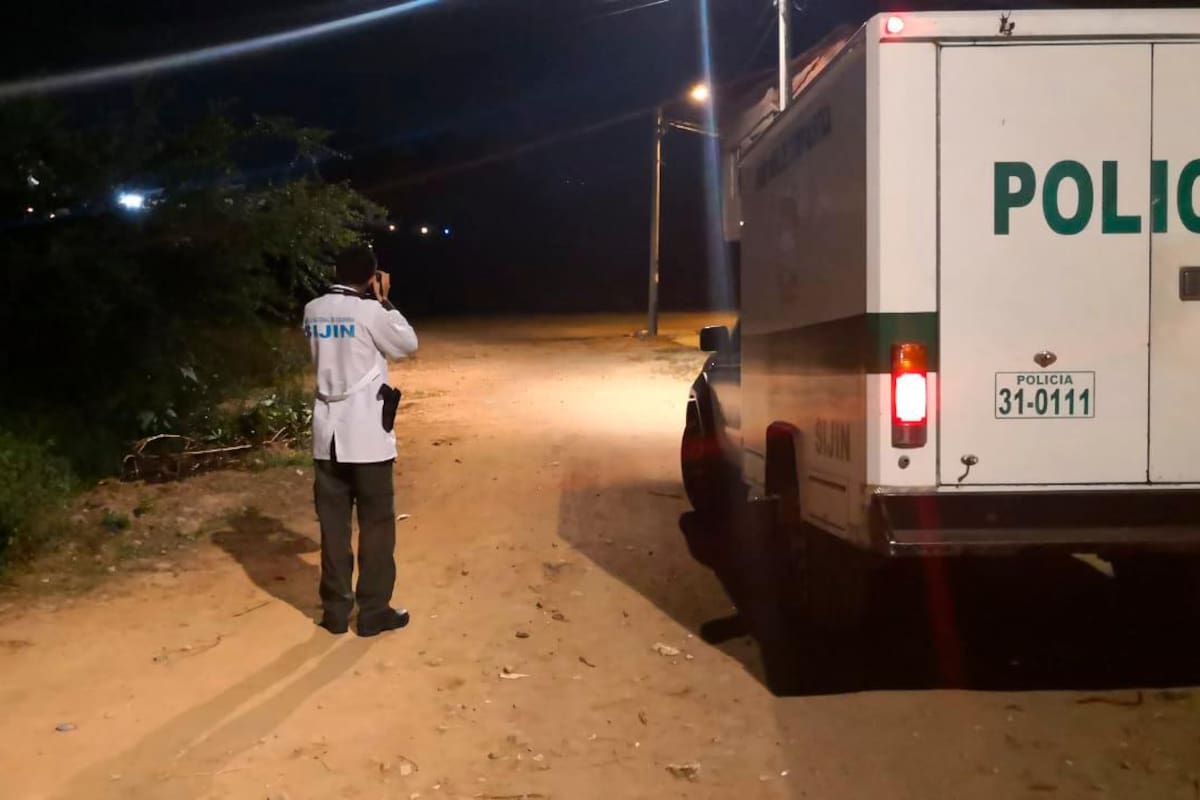 La Policía realizó la inspección técnica al cadáver, que posteriormente fue trasladado a la morgue de Medicina Legal.