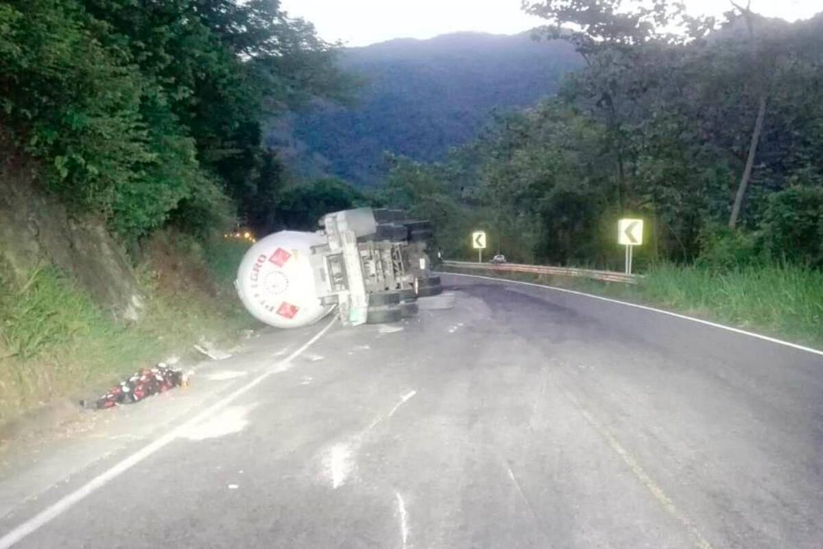 Habilitada la vía a la Costa, luego de un accidente de tránsito ocurrido en La Esperanza. (Foto: suministradas)
