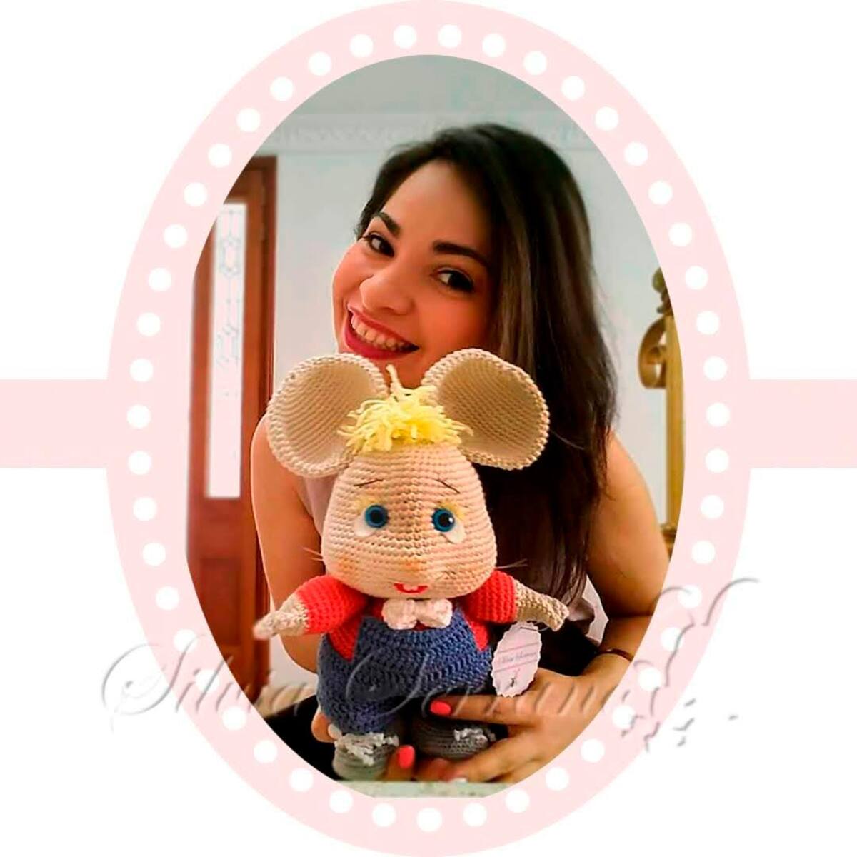 “A medida que iba creciendo el número de mis seguidores, empecé a desarrollar mis propios patrones y por eso ahora puedo ofrecer diseños personalizados como, por ejemplo, Topo Gigio”. Foto: suministrada/VANGUARDIA