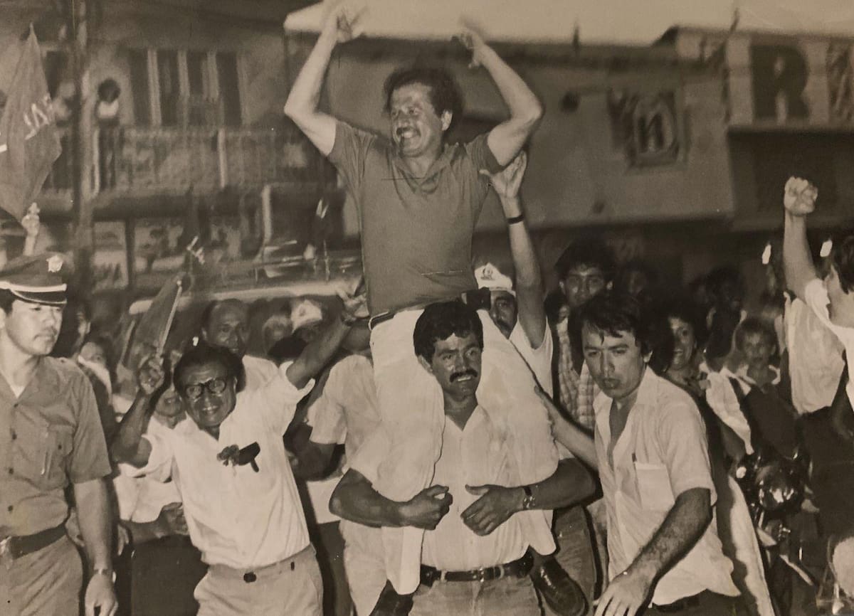 Galán en su visita a Barrancabermeja, donde se refirió en términos bastante fuertes sobre el proyecto de la Corporación del Magdalena Medio. 19 de febrero de 1984.