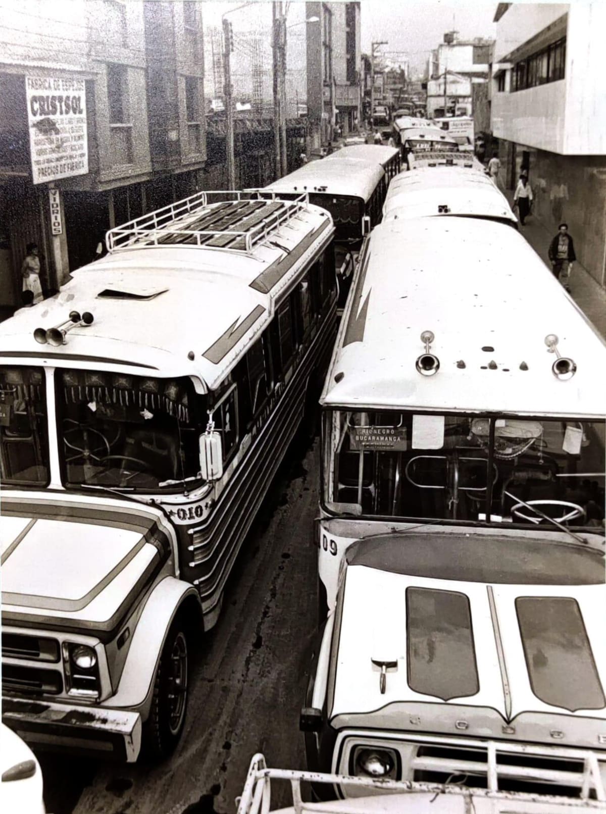Buses de Lusitania. 1992. (Archivo/VANGUARDIA)