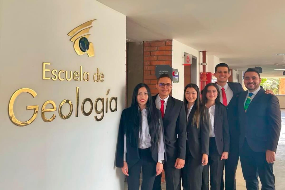 Suministrada / VANGUARDIA Este es el grupo de trabajo que representó a la Universidad Industrial de Santander en el Imperial Barrel Award.