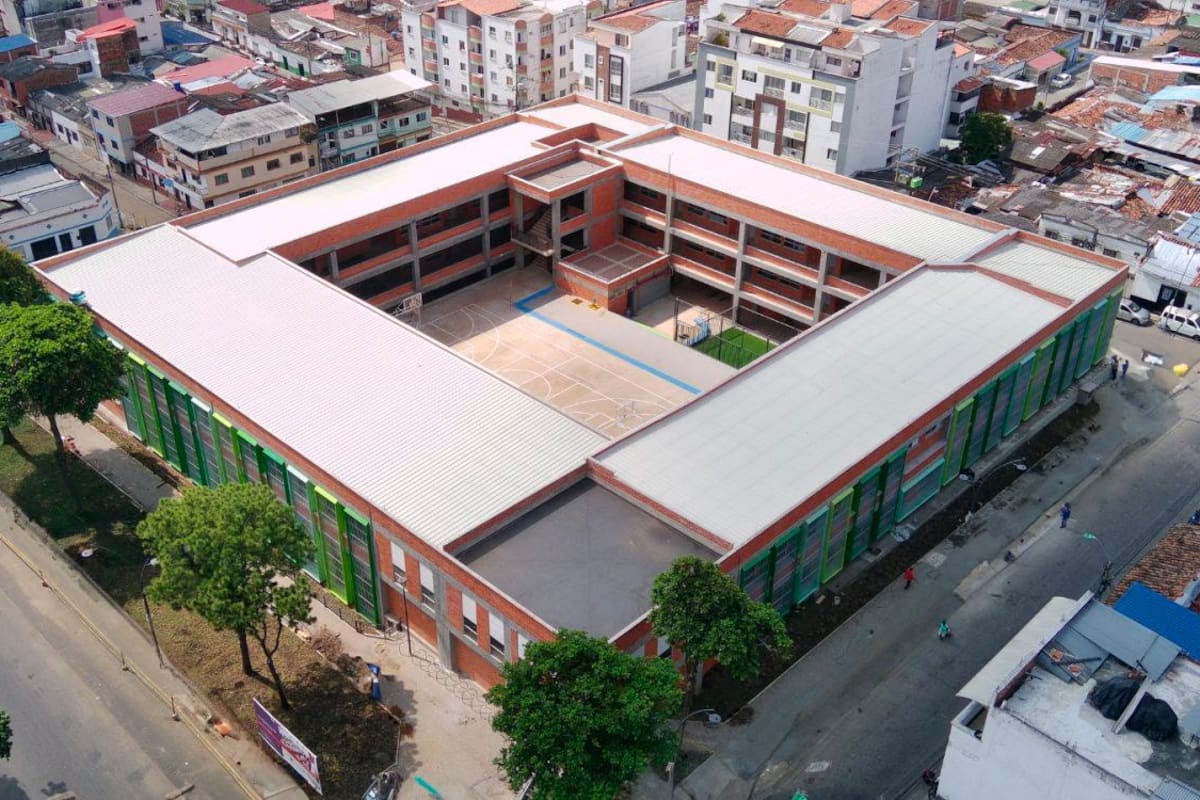 Esta nueva sede escolar pública dispone un espacio total de 3.559 metros cuadrados. (Fotos: Suministradas / VANGUARDIA)