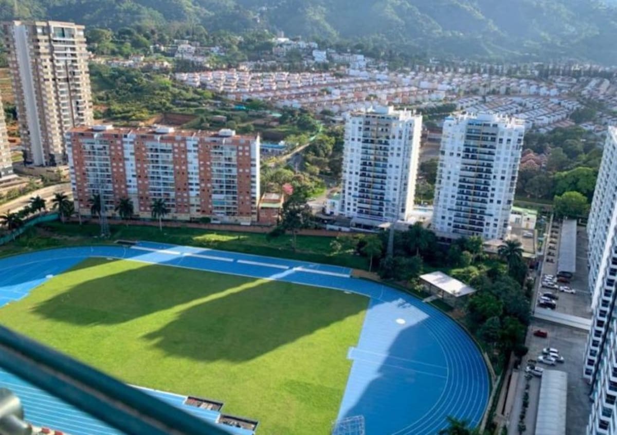 Estadio Luis Enrique Figueroa, escenario deportivo de atletismo en Bucaramanga.