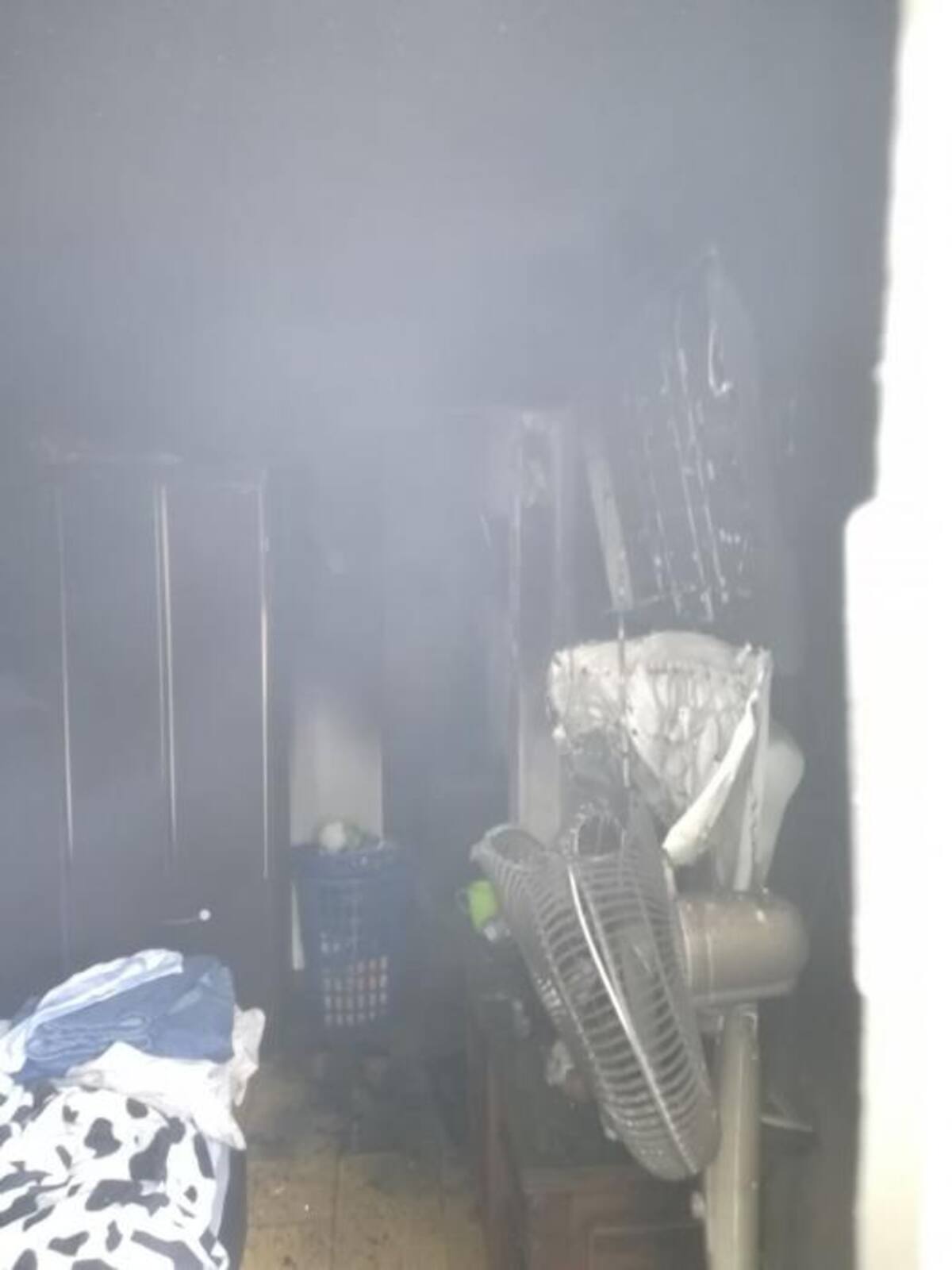 Se incendió vivienda mientras sus residentes asistían a una misa en Bucaramanga (Foto: Suministrada /VANGUARDIA LIBERAL)