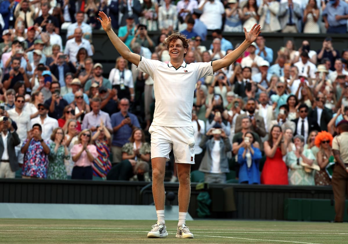 LONDON (United Kingdom), 12/07/2026.- Jannik Sinner of Italy celebrates winning the Men's Singles final against Alexander Zverev of Germany at the Wimbledon Championships in London, Britain, 12 July 2026. (Tenis, Alemania, Italia, Reino Unido, Londres) EFE/EPA/NEIL HALL