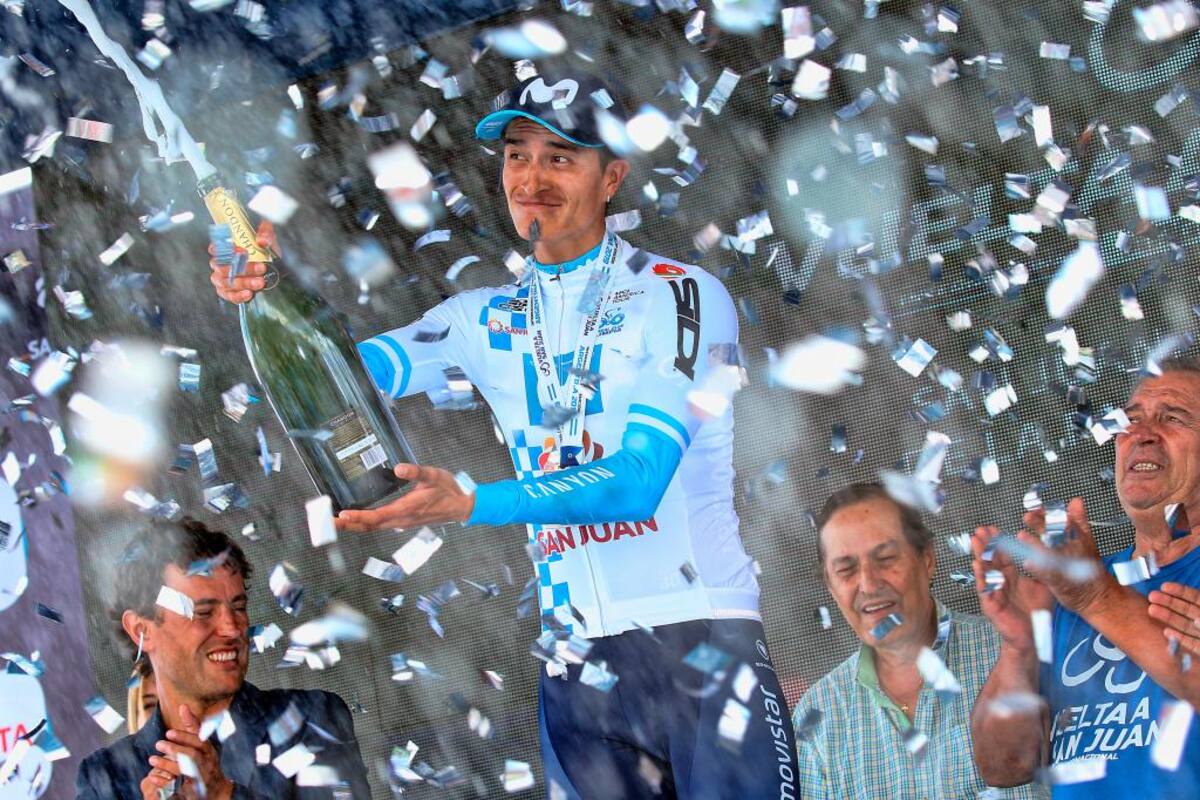Winner Anacona, el gregario de lujo de Nairo Quintana, se visitó de líder y está a dos días de coronarse campeón de la Vuelta a San Juan.