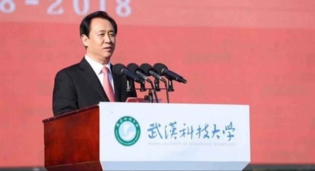 Condenado a cadena perpetua Xu Jiayin, el fundador del gigante inmobiliario chino Evergrande.