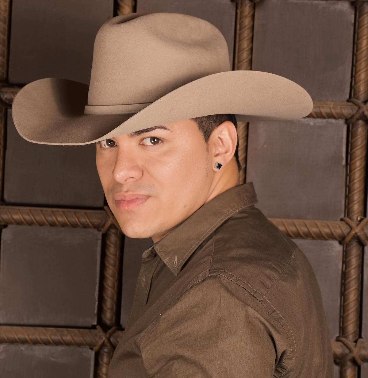 Un criadero de caballos fue un sueño de niño para el cantante popular Yeison Jiménez.