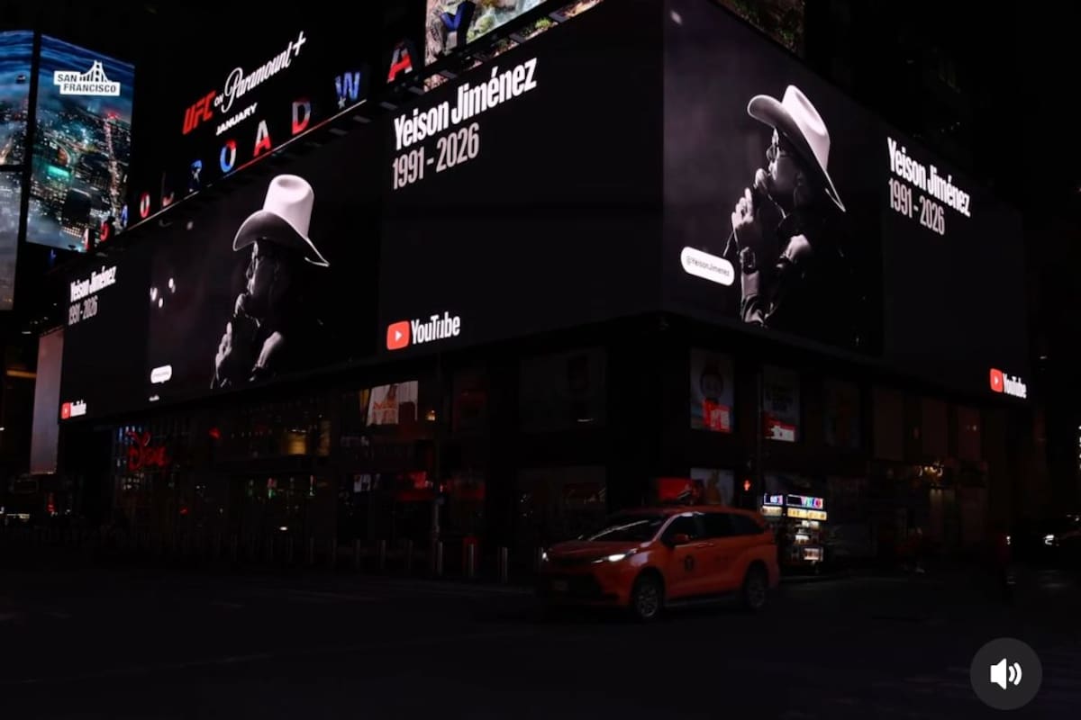 La imagen del cantante Yeison Jiménez apareció en pantallas de Nueva York.