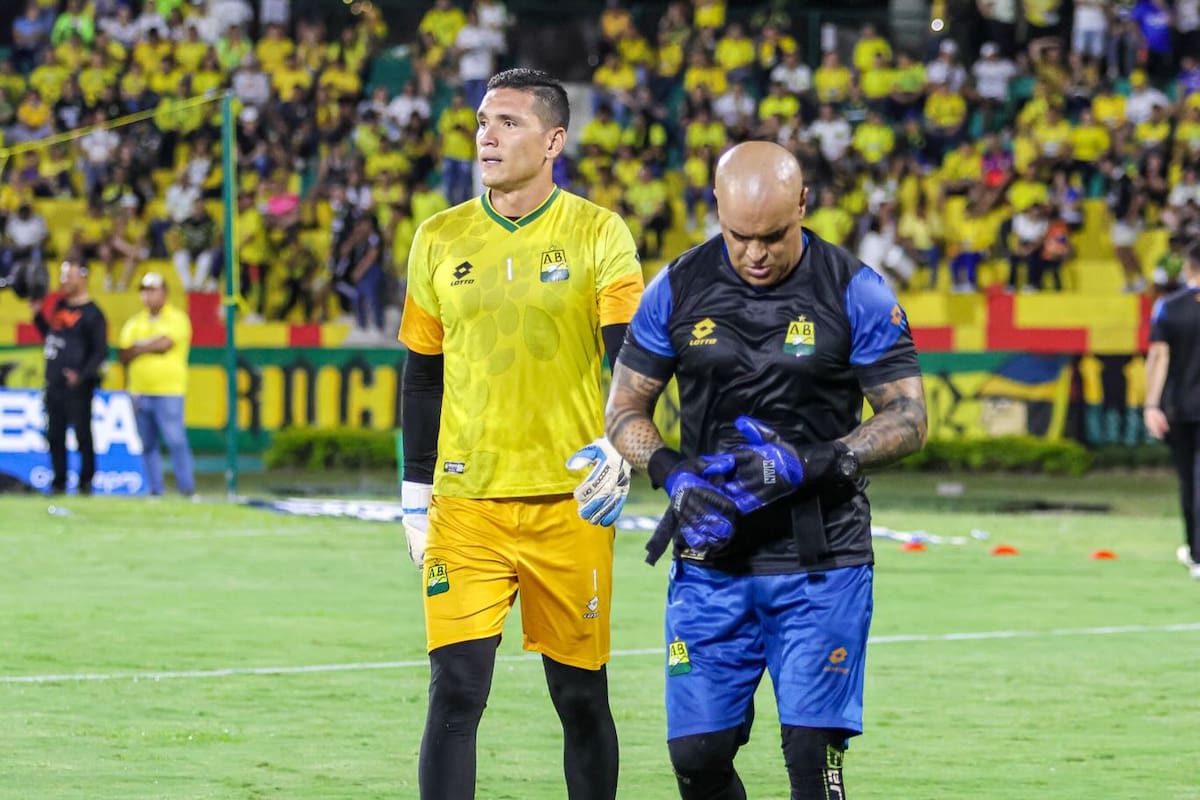 Yony Yepes, preparador de Arqueros de Atlético Bucaramanga, se refirió a la salida de Aldair Quintana, quien jugará para Independiente del Valle. Foto: Yony Yepes.