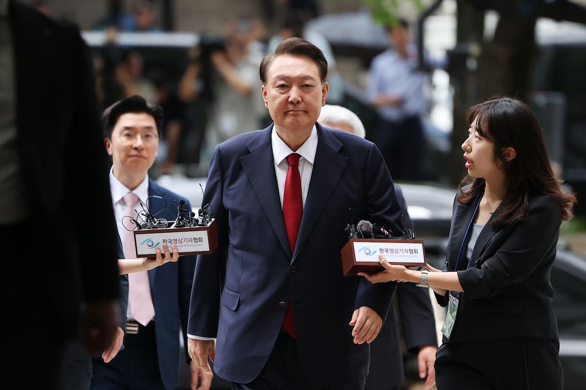 El Tribunal de Seúl sentencia a Yoon Suk-yeol por el fallido golpe de Estado de 2024. Su exministro de Defensa también recibe 30 años de prisión. Detalles.